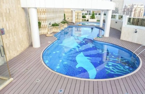 Dubai Sports City Apartment | AMAZING GOLF VIEW AND RELAXING 1 BEDROOM APARTMENT