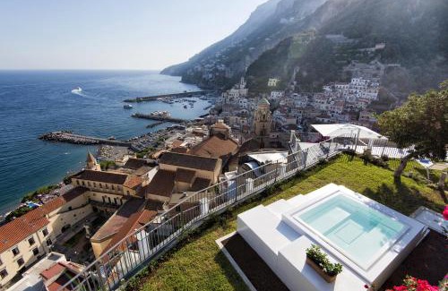 Amalfi Villa | AMORE RENTALS - Palazzo della Storia