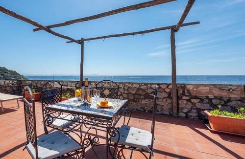 Marina del Cantone Apartment | Apartment ∙ 1 bedroom ∙ 4 guests