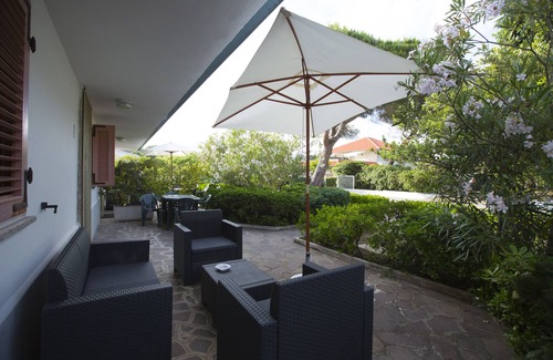 Minturno Apartment | Apartment in Villa Valentini, Seafront, Gulf of Gaeta parking included