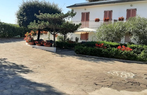 Minturno Apartment | Apartment in Villa Valentini, Seafront, Gulf of Gaeta parking included