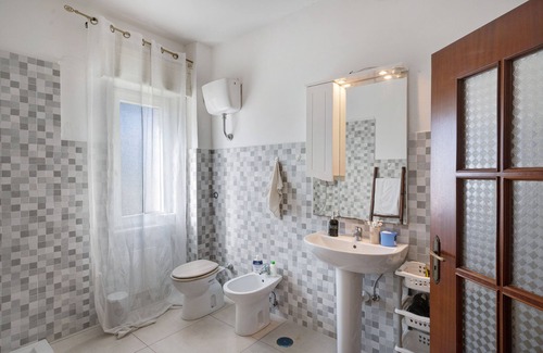 Lago Patria Apartment | Apartment "Casa Martina" with Private Terrace & Wi-Fi
