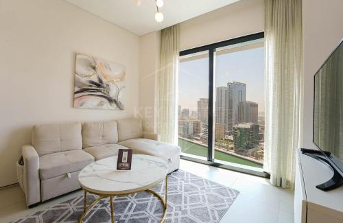 Dubai Marina Apartment | Apartments in Dubai, United Arab Emirates