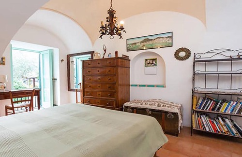Schiazzano Apartment | Appartamento in Villa con Giardino privato e piscina