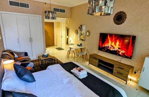 Business Bay Apartment | Awesome Brand New Apartment with a Great View.