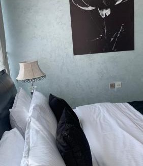 Business Bay Apartment | Beautiful 2 Bedroom High Floor Bays