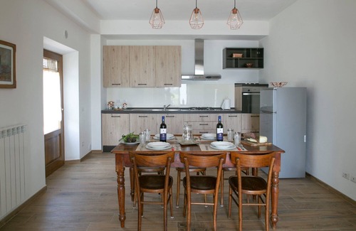 Castiglion Fiorentino Villa | Beautiful private villa for 6 people with private pool, WIFI, A/C, TV and terrace, close to Cort.