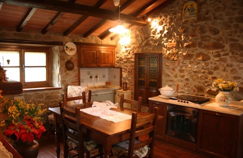 Sinalunga Villa | Beautiful private villa for 4 guests with WIFI, A/C, private pool and TV