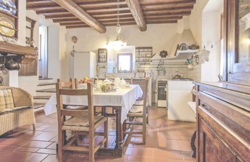 Rignano sull'Arno Villa | Beautiful villa for 6 guests with WIFI, private pool, TV and panoramic view