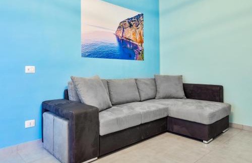 Meta Apartment | Blue Sky Sorrento Apartment FREE PARKING