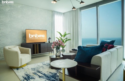 Dubai Marina Apartment | bnbmehomes - Luxe High Floor - Full Seaview - 2804