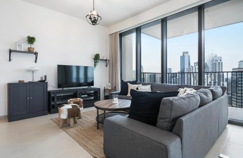 Downtown Dubai Apartment | Breathtaking City Views From DT Apt with Terrace