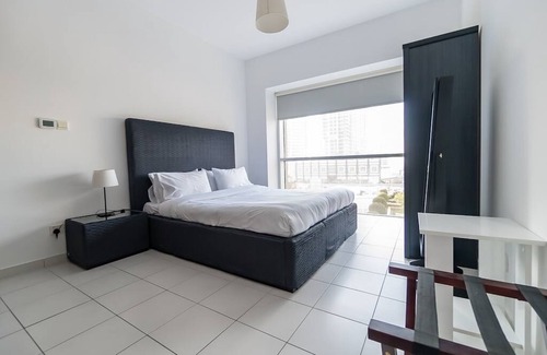 Dubai Marina Apartment | Bright One Bedroom in Marina