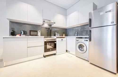 Business Bay Apartment | Captivating 1BR with Concierge and Luxurious Amenities