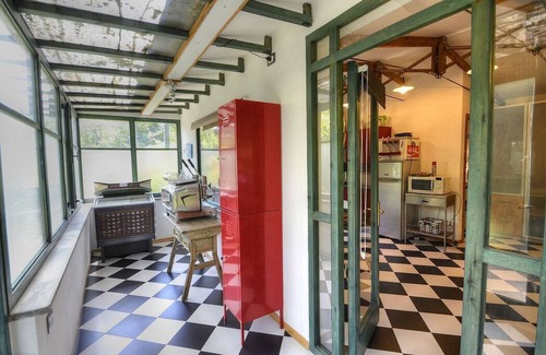 Meta House | Casa Ardesia: A cheerful independent house surrounded by the greenery, with Free WI-FI.