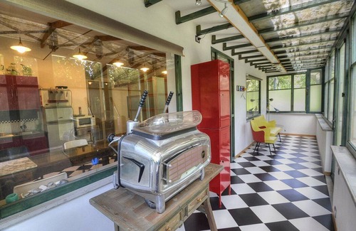 Meta House | Casa Ardesia: A cheerful independent house surrounded by the greenery, with Free WI-FI.