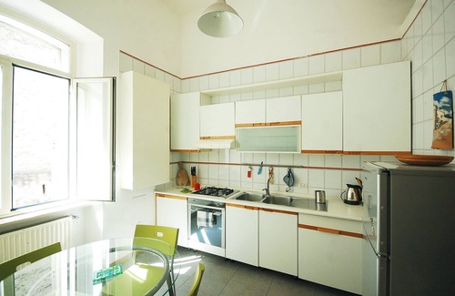 San Ferdinando Apartment | Casa Borgo Marinari: sunny and modern apartment at the foot of the Castel dell'Ovo