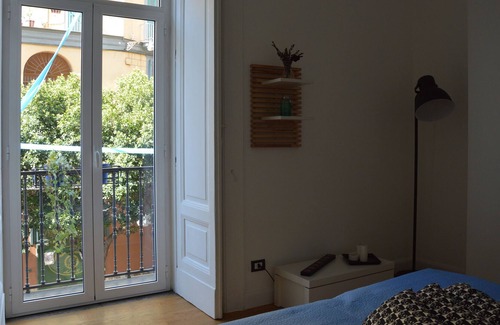 Vittorio Emanuele Apartment | Casa Flora al Corso, elegant apartment adjacent to the Central Funicular