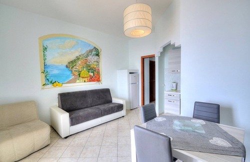 Vettica Apartment | Casa Lunarella: A characteristic and welcoming apartment which faces the sun and the sea, with Free WI-FI.