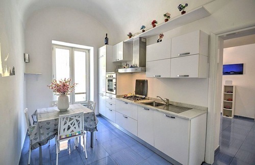 Meta Apartment | Casa Maiera: A welcoming apartment situated at a short distance from the beach, with Free WI-FI.