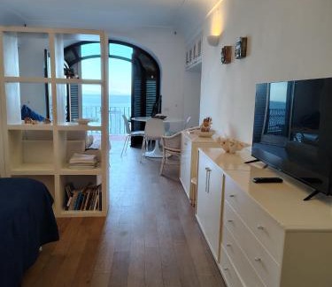 Marina Piccola Apartment | Casa vista Faraglioni Capri