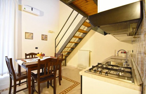 Quartieri Spagnoli Apartment | Case Cosi Napoli