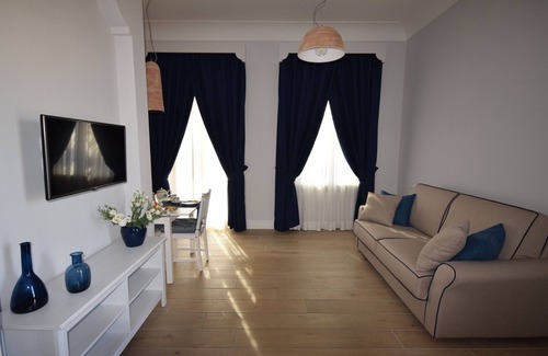 Sant'Agata sui Due Golfi House | Centrally located house with garden!
