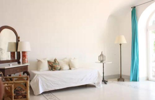 Tiberio Apartment | Cesina Home