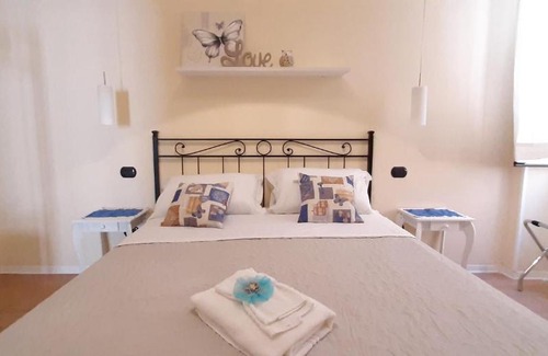Pompei Bed & Breakfast | City Life Pompeii -Suite Queen Deluxe