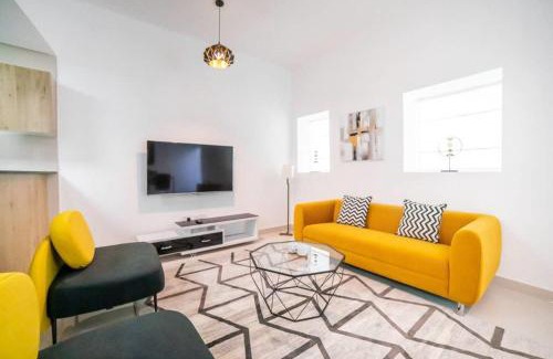 Dubai Marina Apartment | Continental Tower, Dubai Marina - Luton Vacation Homes