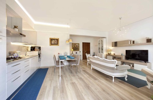 Sorrento Apartment | Cool Apartment in Sorrento Center