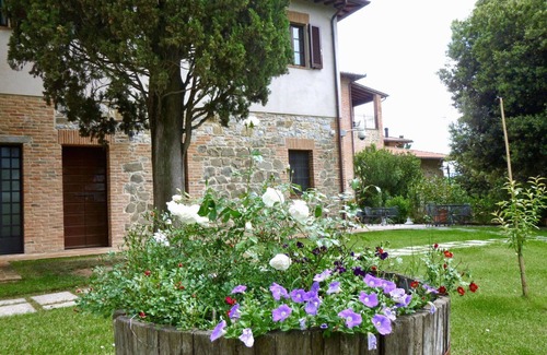 Popoltaio-Schiacciato Villa | Cosy apartment in villa for 8 people with pool, A/C, WIFI, TV and patio