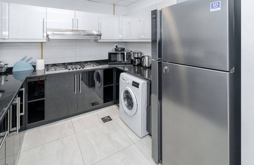 Business Bay Apartment | Cozy Family Apt | Canal Vista | Near Dubai Mall