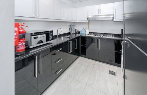 Business Bay Apartment | Cozy Family Apt | Canal Vista | Near Dubai Mall