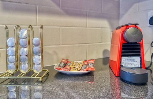 Downtown Dubai Apartment | Cozy Penthouse With Burj Khalifa and Fountain View