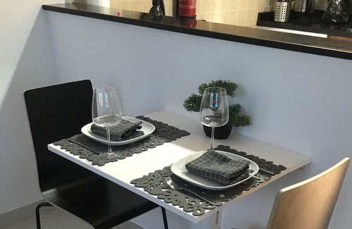 Dubai Marina Apartment | Cozy studio in the heart of dubai marina