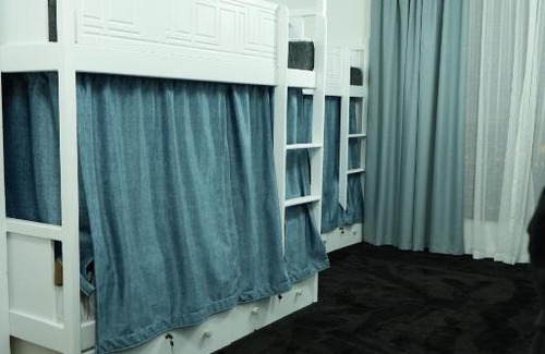 Jumeirah Hostel | Curve Hostel JBR