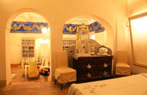 Certaldo Alto Apartment | Decameron House