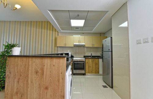 Dubai Marina Apartment | Deluxe 2 bedroom apartment with full marina view
