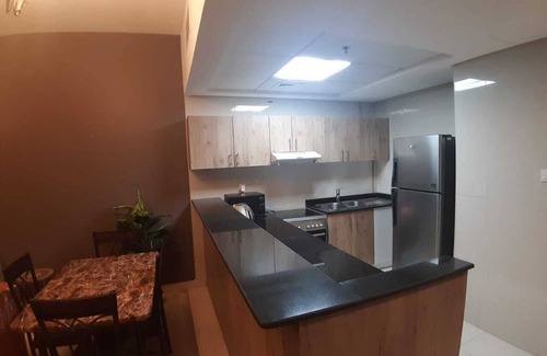 Dubai Marina Apartment | Deluxe 2 bedroom apartment with full marina view