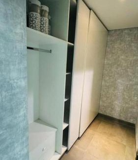 Business Bay Apartment | Deluxe Homestay Oval Tower, Business Bay