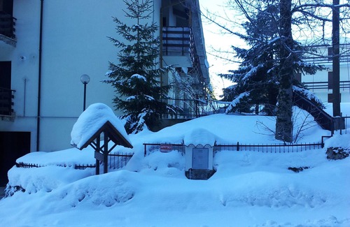 Ovindoli House | Double attic apartment with pine forest view 300mt from the main square