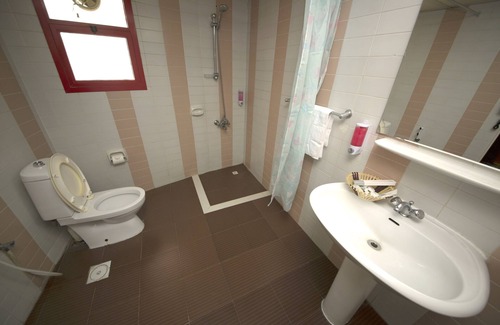 Al Sabkha Hotel | Downtown Hotel