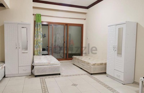 Dubai Hostel | Easy Stay : Solo Hygge's Hood