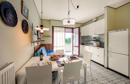 San Bartolomeo al Mare Apartment | Edera With Balcony Few Steps From Sea, San Bartolomeo al Mare, Italy