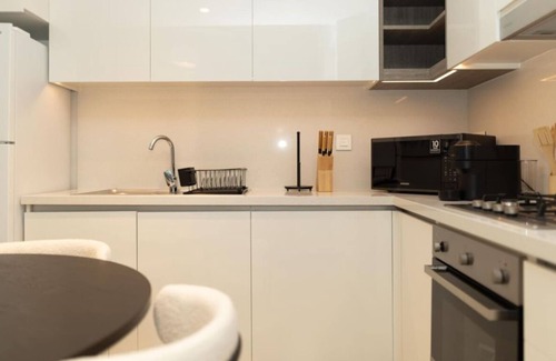 Za'abeel 2 Apartment | Elegant 1 BR Downtown with Burj View next to Dubai Mall in Downtown Views ll