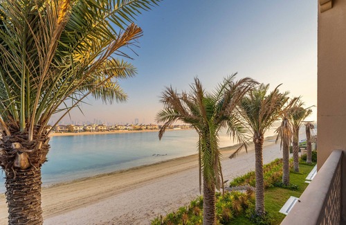 Palm Jumeirah Villa | Exclusive Villa w/Private Pool, Garden & Beach