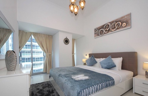 Dubai Marina Apartment | Eye-catching 2 Bedroom Apartment in Cayan Tower, Dubai Marina