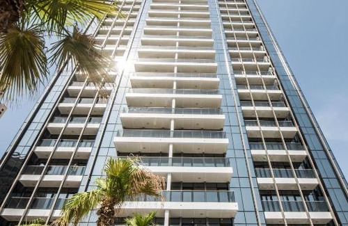 Dubai Marina Apartment | Fantastay - Deluxe Studios Brand new Swarovski inspired tower