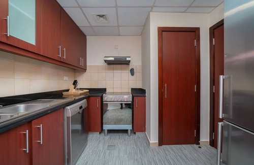 Dubai Marina Apartment | Fantastic Sea Views Apt in JBR by the Beach